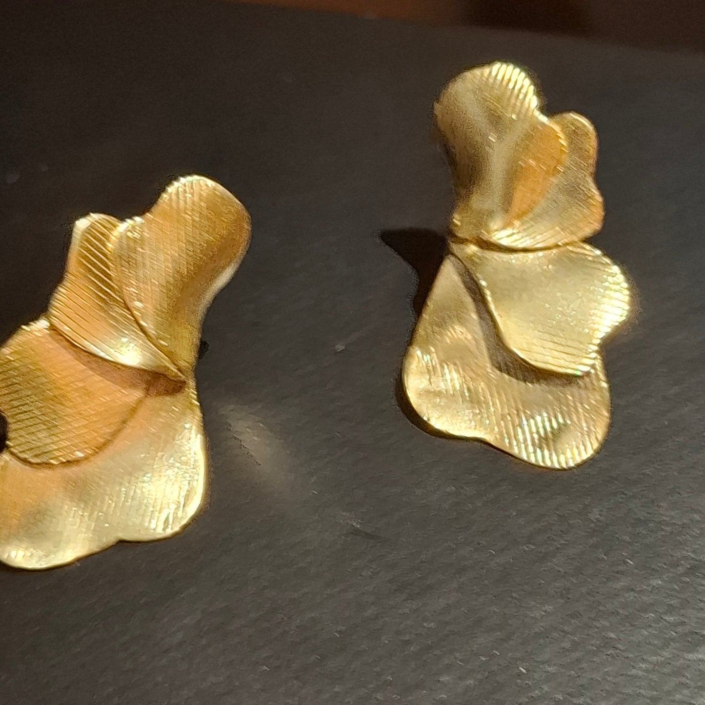 Orecchini Petali a Lobo in Brone e Argento